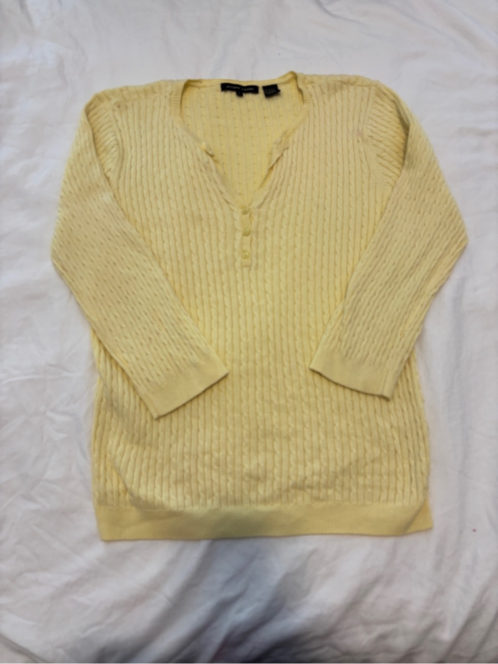 5/$25 💐 | henley cable knit sweater